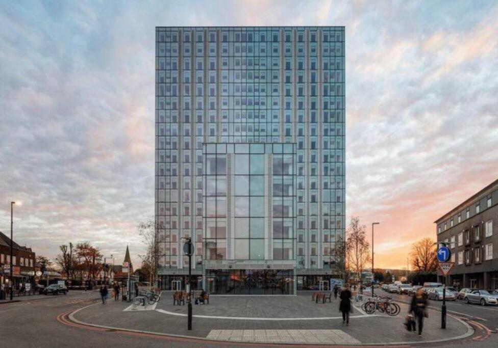 Sleep 7 20 Mins From London Waterloo Bp65 Apartment ภายนอก รูปภาพ